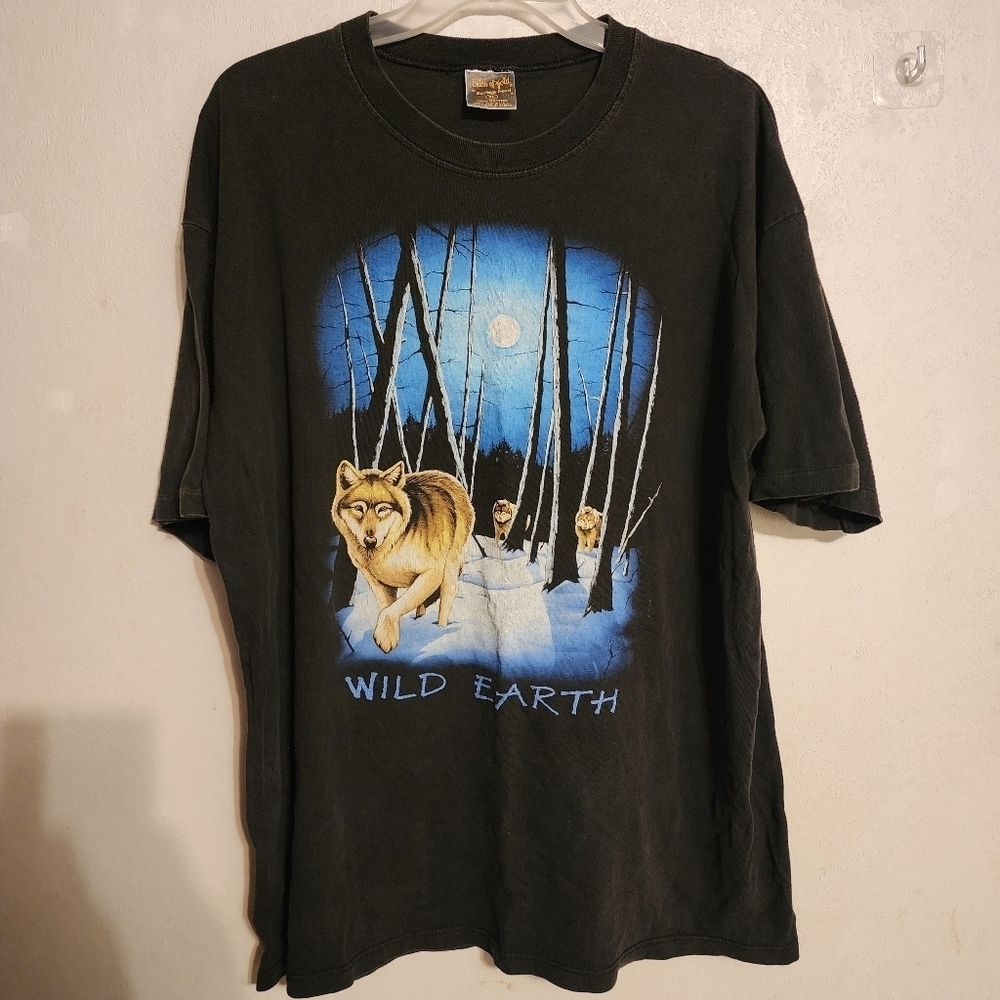 Vintage 90s Touch Of Gold By Spring Ford Wild Earth Wolves in Winter T-shirt XL